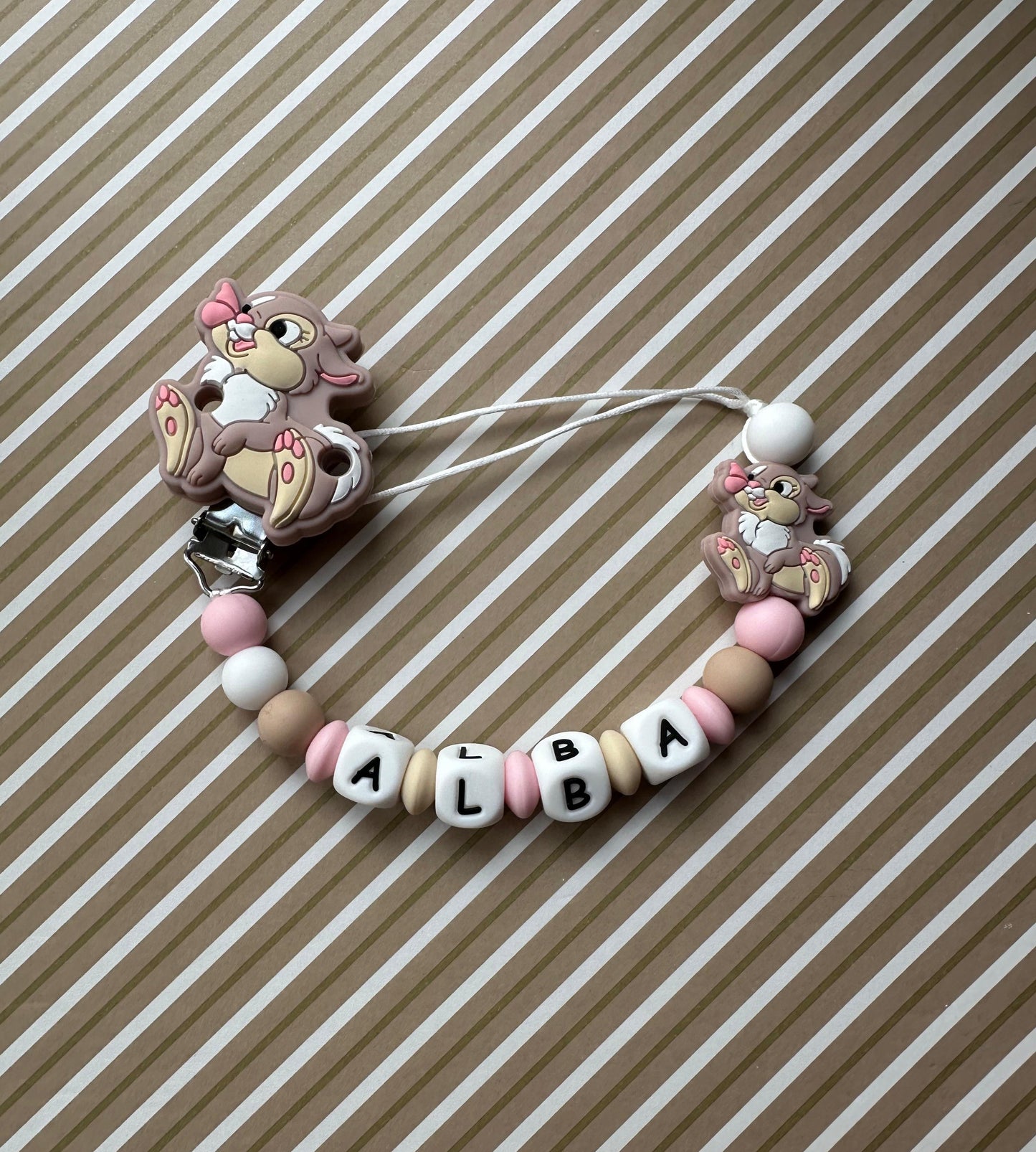 Chupetero Personalizado Miss Bunny para Bebé – Silicona Segura y Libre de BPA