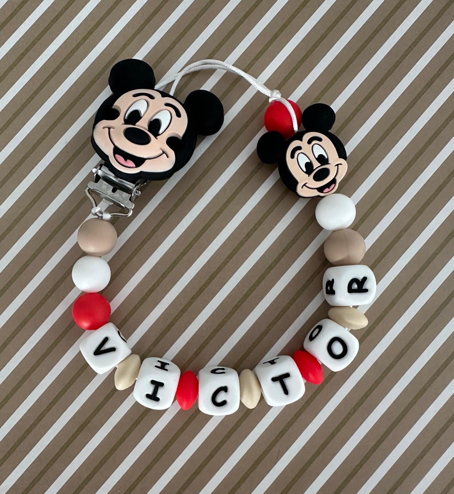 Chupetero Personalizado Mickey Mouse Beige para Bebé – Silicona Segura y Libre de BPA