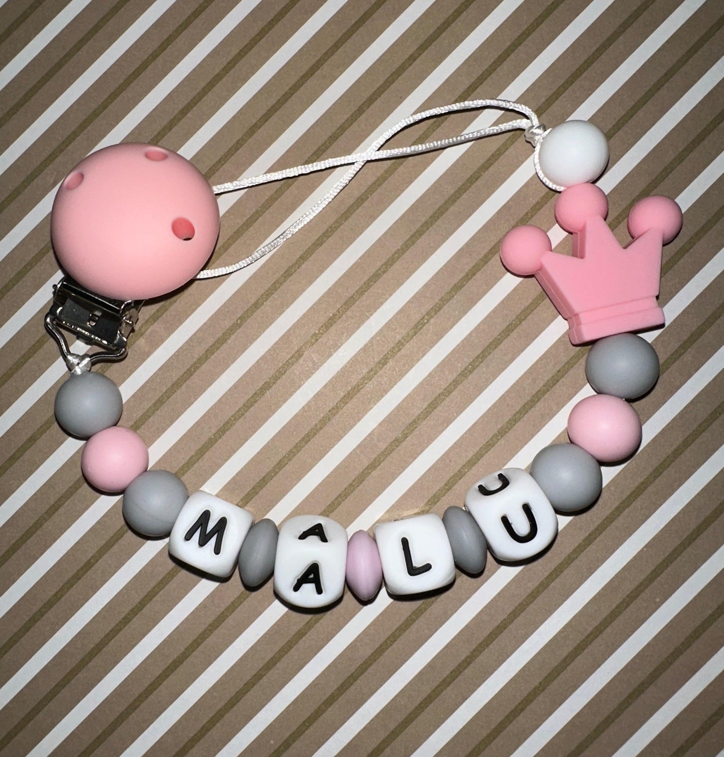 Chupetero Personalizado Corona Rosa para Bebé – Silicona Segura y Libre de BPA