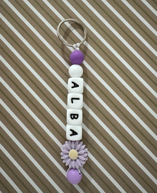 Llavero Personalizado Flor Lila – Silicona Segura, Resistente y Libre de BPA