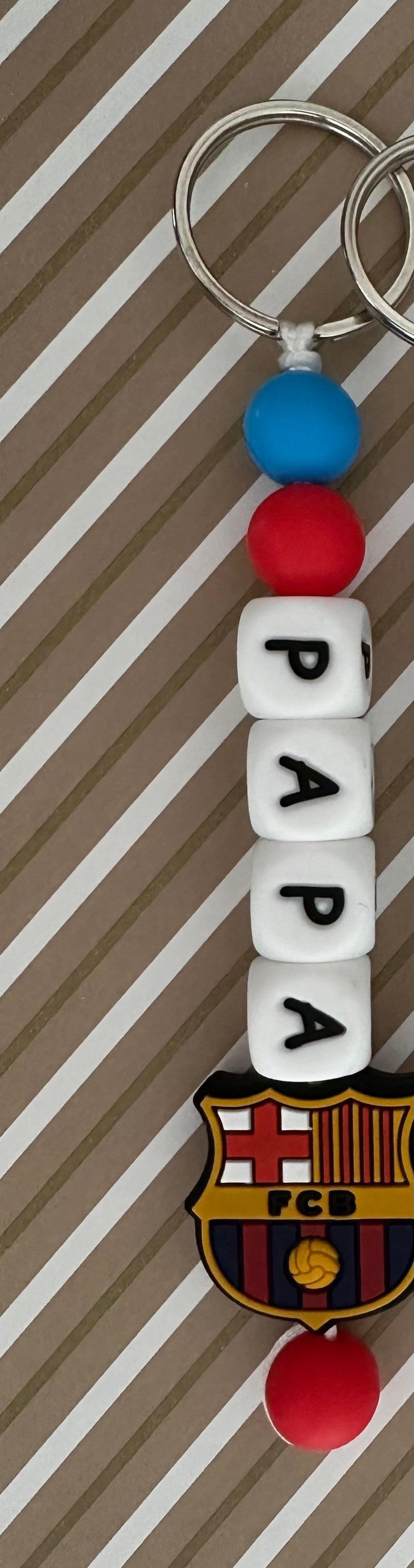 Llavero Personalizado Barcelona – Silicona Segura, Resistente y Libre de BPA